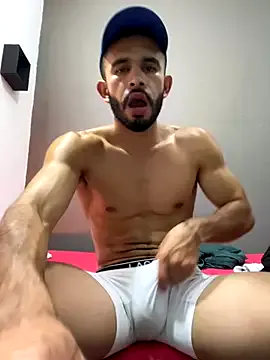 KiraSpitQueen – webcam model profile photo Image 12