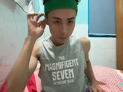 AmelieEdwards – webcam model profile photo Image 2