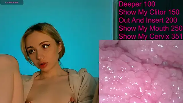 Red_Lola – webcam model profile photo Image 3