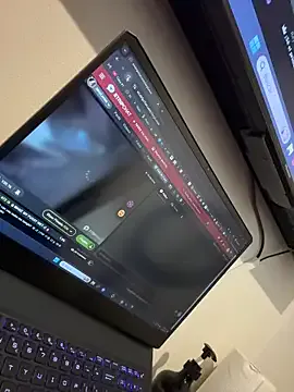 Venus22cumin – webcam model profile photo Image 9