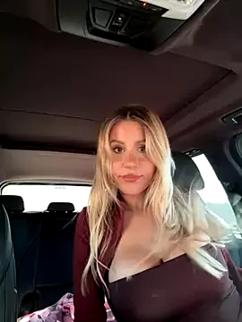 akamilasweetcm101 – webcam model profile photo Image 6