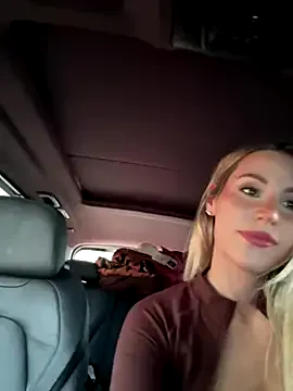 akamilasweetcm101 – webcam model profile photo Image 7