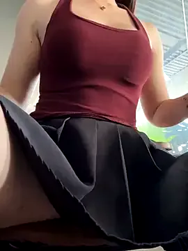 Ladyluvxo – webcam model profile photo Image 7