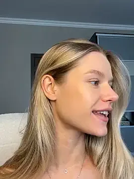 RuslanaXX – webcam model profile photo Image 11