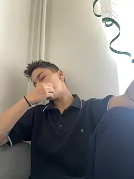 JoiDivision – webcam model profile photo Image 16