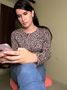 AryaMyers – webcam model profile photo Image 10