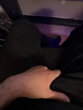 AlondraHill – webcam model profile photo Image 2