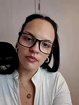 XoxoSky – webcam model profile photo Image 7