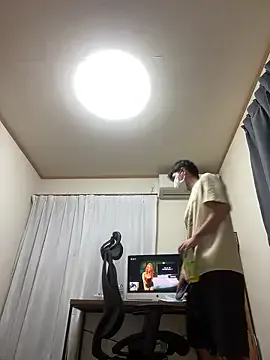 LucySkyvy – webcam model profile photo Image 3