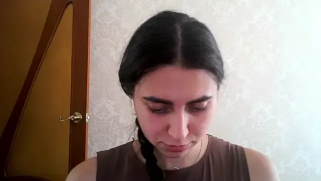 LauCamila – webcam model profile photo Image 14