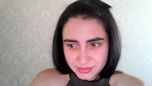 LauCamila – webcam model profile photo Image 17