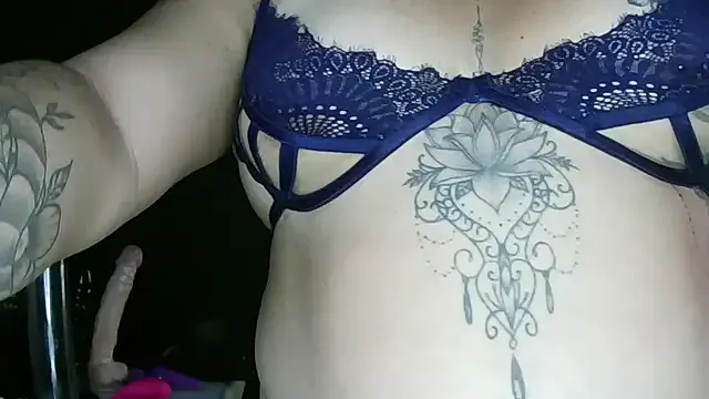 EddieAdams – webcam model profile photo Image 2