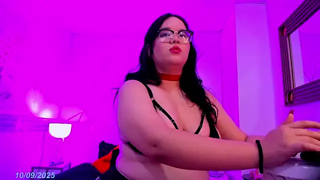 NikkiMastersgirl1091 webcam show Image 13