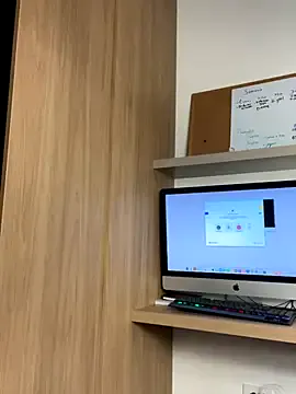 Cumonmme – webcam model profile photo Image 16