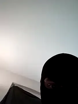 Issa_wiches – webcam model profile photo Image 11