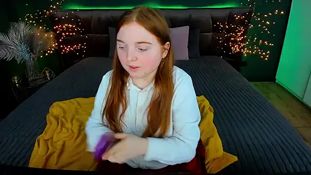 PocketSizeOliviaLive webcam show Image 18