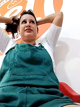 CarleeVelvet – webcam model profile photo Image 8