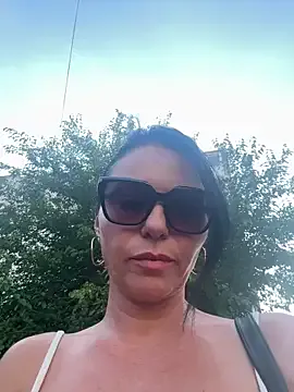 SharonBonet – webcam model profile photo Image 12