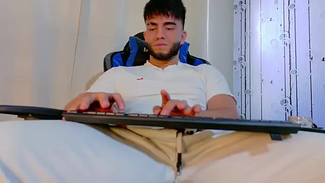 NinaMuller – webcam model profile photo Image 16