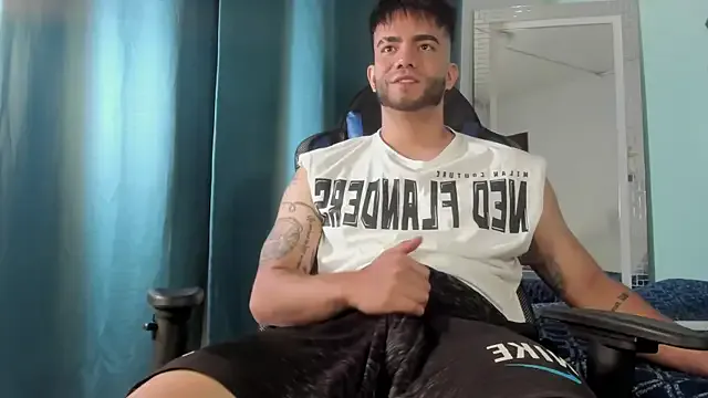 NinaMuller – webcam model profile photo Image 3