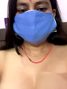 JoiDivision – webcam model profile photo Image 2