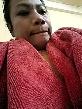 akamilasweetcm101 – webcam model profile photo Image 13