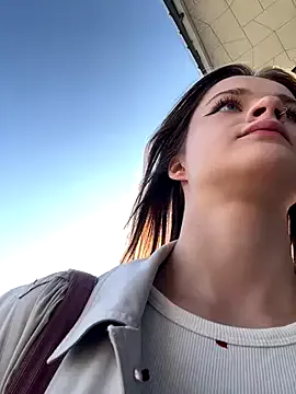 NadiaLayne – webcam model profile photo Image 12