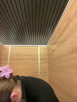 NadiaLayne – webcam model profile photo Image 15