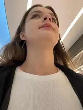 NadiaLayne – webcam model profile photo Image 18