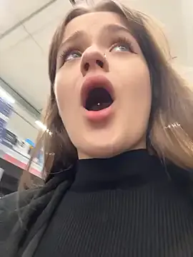 NadiaLayne – webcam model profile photo Image 19