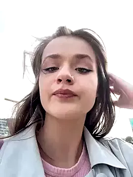 NadiaLayne – webcam model profile photo Image 9