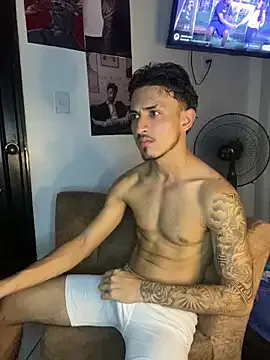 maxx_william – webcam model profile photo Image 5