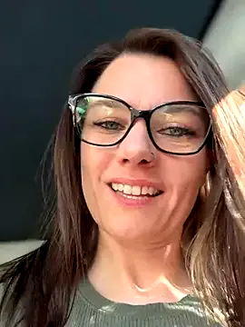 AmbarWilson – webcam model profile photo Image 6