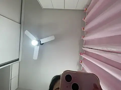 AlisAmaze webcam show Image 4