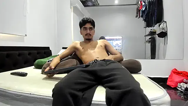 akamilasweetcm101 – webcam model profile photo Image 9