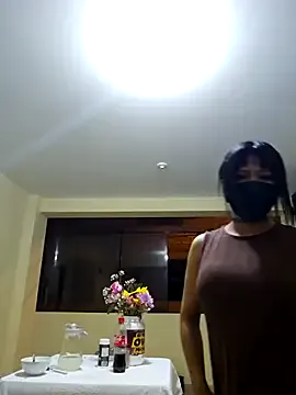 Heyjezelle – webcam model profile photo Image 12