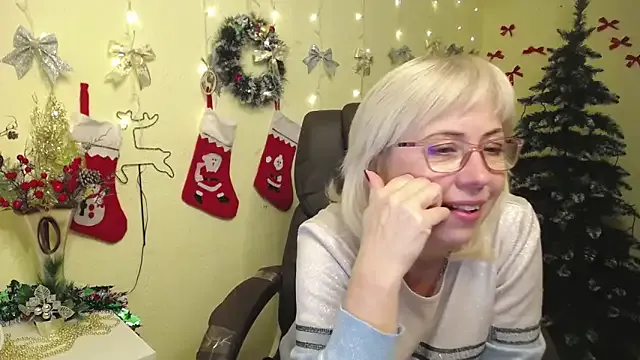 akamilasweetcm101 – webcam model profile photo Image 4