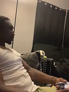 LedaBun – webcam model profile photo Image 12