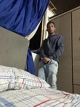 ladyred1ove – webcam model profile photo Image 10