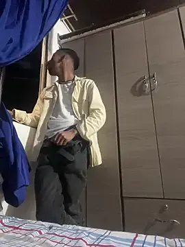 ladyred1ove – webcam model profile photo Image 11