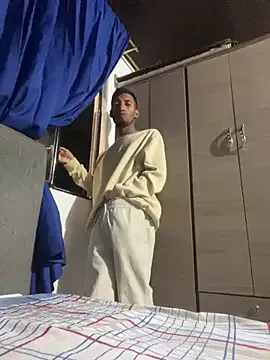 ladyred1ove – webcam model profile photo Image 9