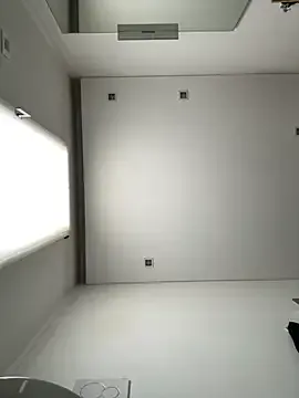 NinnaCurly – webcam model profile photo Image 2