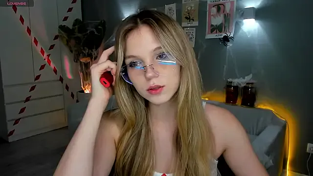 DarkDea – webcam model profile photo Image 5