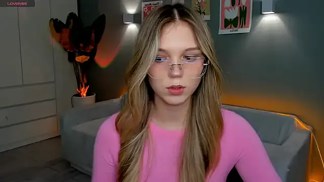 DarkDea – webcam model profile photo Image 7