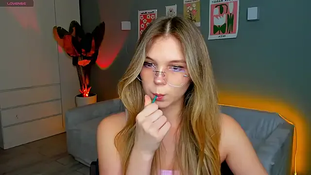 DarkDea – webcam model profile photo Image 8