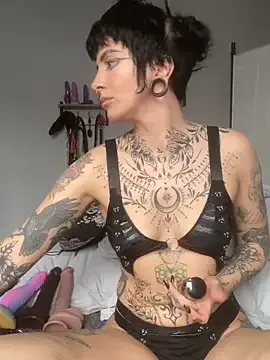 Bondgirl_013 – webcam model profile photo Image 19