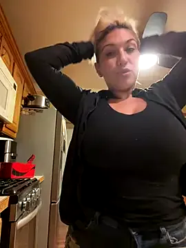 Jusufa – webcam model profile photo Image 8