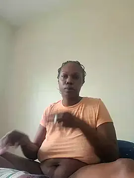 akamilasweetcm101 – webcam model profile photo Image 4