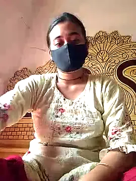 Tigerliliana – webcam model profile photo Image 2