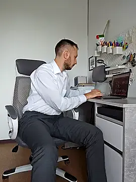 aly_golden_ – webcam model profile photo Image 13